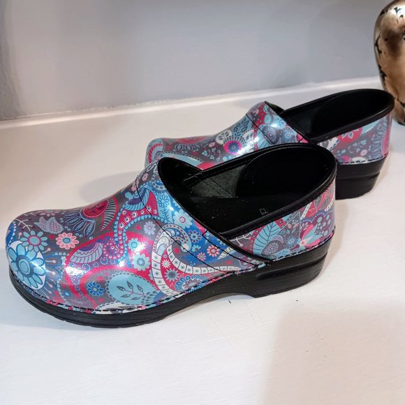 Dansko Patent Leather Clogs - Picture 5 of 7